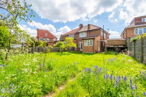 3 bedroom semi-detached house for sale, Broadmead Avenue, Worcester Park KT4