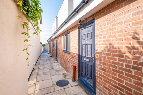 1 bedroom terraced house for sale, Wilton Court, Sutton SM3