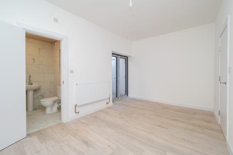 1 bedroom terraced house for sale, Wilton Court, Sutton SM3