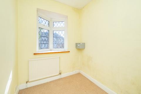 32 Cardinal Avenue, Morden, SM4 4TA