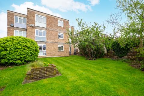 1 bedroom apartment for sale, Stonecot Hill, Sutton SM3