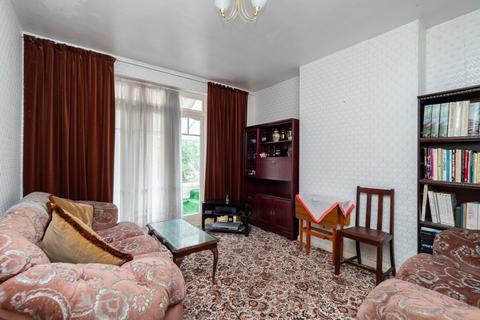 212 Hamilton Avenue, Cheam, Sutton, SM3 9DT