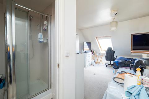 2 Aragon Place, Morden, SM4 4QD