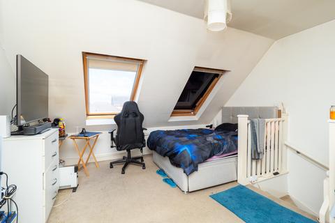 2 Aragon Place, Morden, SM4 4QD