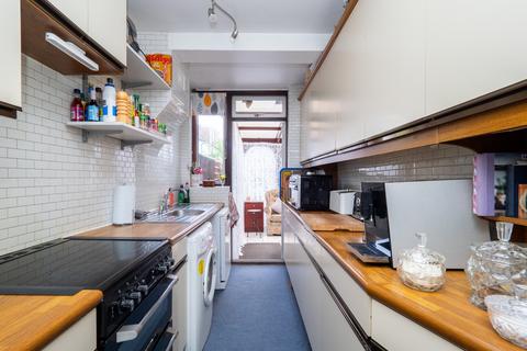 268 Kingsbridge Road, Morden, SM4 4PZ
