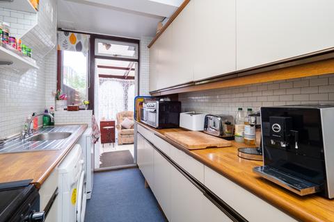 268 Kingsbridge Road, Morden, SM4 4PZ