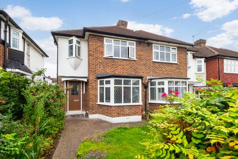 3 bedroom end of terrace house for sale, Aragon Road, Morden SM4