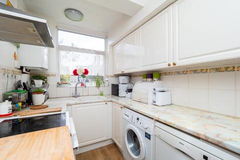 3 bedroom end of terrace house for sale, Aragon Road, Morden SM4