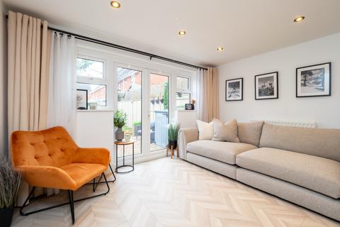 5 Aragon Place, Morden, SM4 4QD