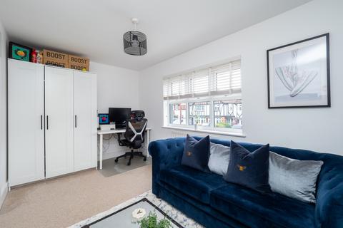 5 Aragon Place, Morden, SM4 4QD