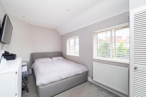 204 Ridge Road, Sutton, SM3 9LS