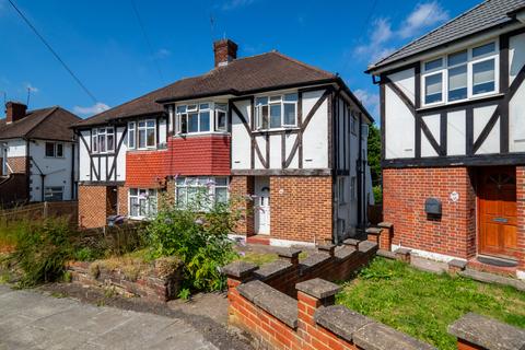 2 bedroom maisonette for sale, Lynmouth Avenue, Morden SM4