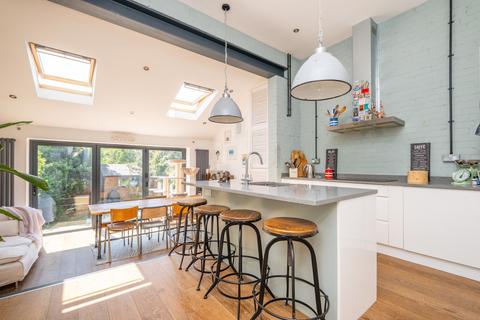 5 Dunster Avenue, Morden, SM4 4LE