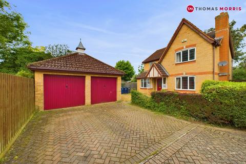 4 bedroom detached house for sale, Falcon Drive, Huntingdon PE29