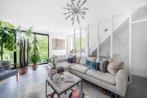 6 Buckleigh Way, London, SE19 2PZ