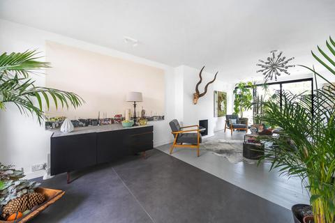 6 Buckleigh Way, London, SE19 2PZ
