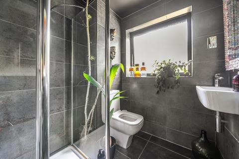 6 Buckleigh Way, London, SE19 2PZ
