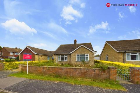 2 bedroom bungalow for sale, Dene Close, Huntingdon PE29