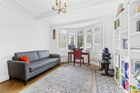 48 The Ridings, Surbiton, KT5 8HQ