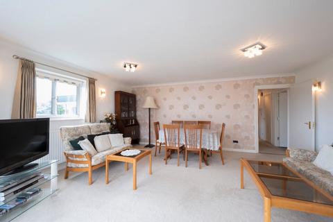 2 bedroom apartment for sale, Portsmouth Road, Surbiton KT6