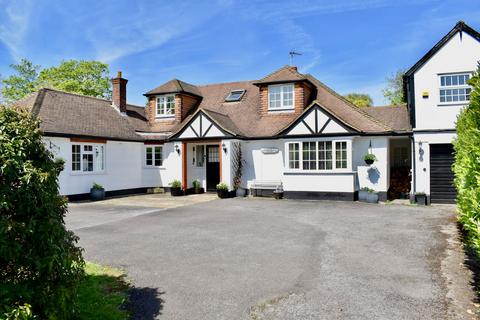 5 bedroom detached house for sale, Skinners Lane, Ashtead KT21