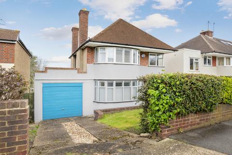 11 Cheyne Hill, Surbiton, KT5 8BL