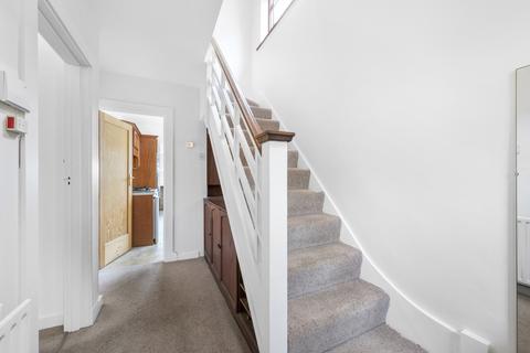 11 Cheyne Hill, Surbiton, KT5 8BL