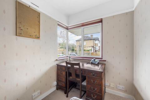 11 Cheyne Hill, Surbiton, KT5 8BL