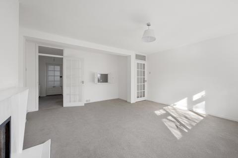 20, Dolphin Court Dolphin Close, Surbiton, KT6 4DZ