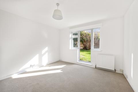 20, Dolphin Court Dolphin Close, Surbiton, KT6 4DZ