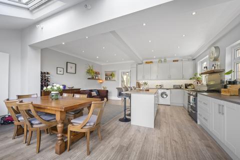 29 Derby Road, Surbiton, KT5 9AY