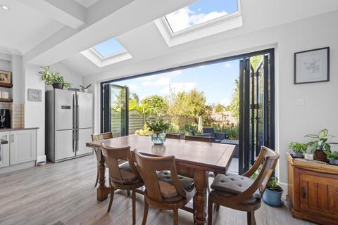 29 Derby Road, Surbiton, KT5 9AY