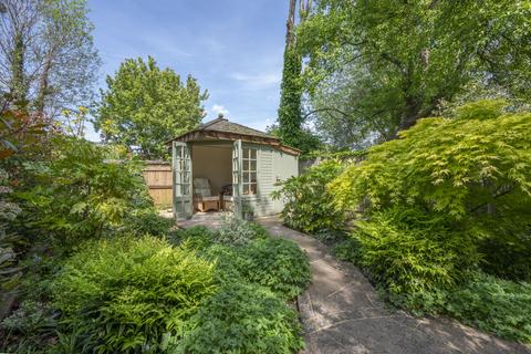 22 Lynton Road, New Malden, KT3 5EE