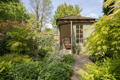 22 Lynton Road, New Malden, KT3 5EE