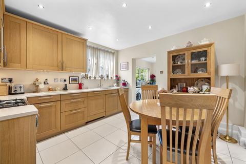 22 Lynton Road, New Malden, KT3 5EE