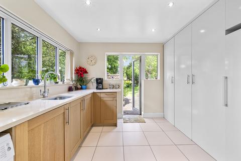 22 Lynton Road, New Malden, KT3 5EE