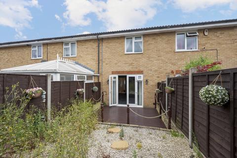 44 Ranyard Close, Chessington, KT9 1HR