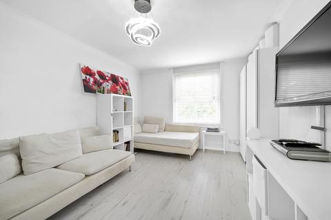 Studio for sale, Hook Road, Surbiton KT6