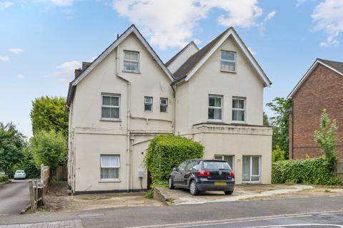 Studio for sale, Hook Road, Surbiton KT6