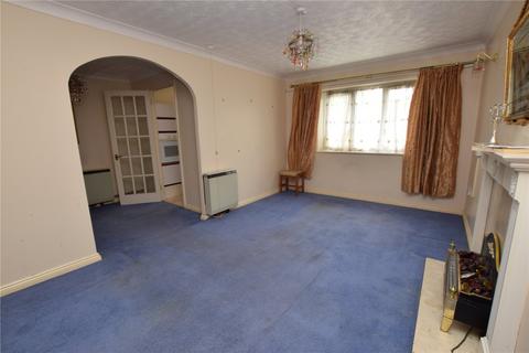 2 bedroom apartment for sale, Cunningham Close, Chadwell Heath, RM6