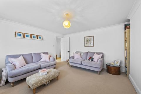 2 bedroom apartment for sale, Lovelace Villas, Thames Ditton KT7