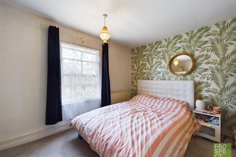 2 bedroom terraced house for sale, Connaught Road, Reading, Berkshire, RG30