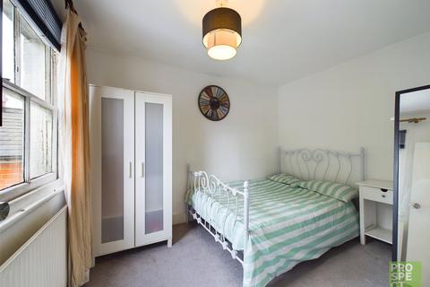 18 Connaught Road, Reading, RG30 2UP