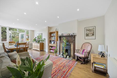 10 Ruston Avenue, Surbiton, KT5 9HW