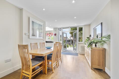 10 Ruston Avenue, Surbiton, KT5 9HW