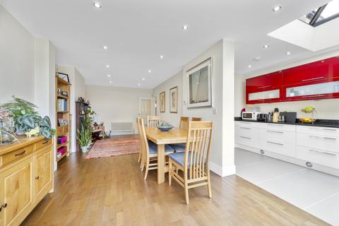 10 Ruston Avenue, Surbiton, KT5 9HW