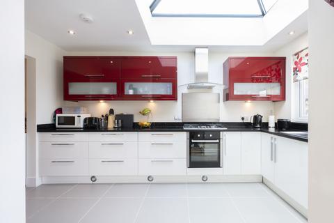 10 Ruston Avenue, Surbiton, KT5 9HW
