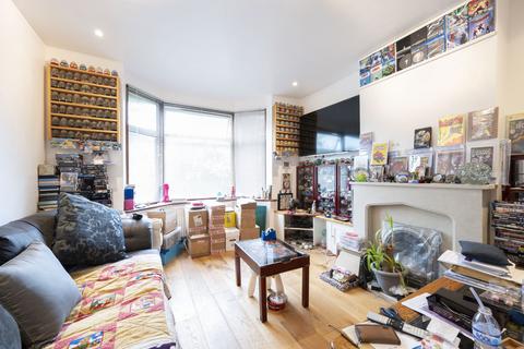 4 bedroom end of terrace house for sale, Hook Road, Surbiton KT6