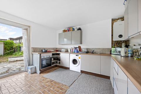4 bedroom end of terrace house for sale, Hook Road, Surbiton KT6