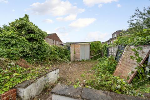 4 bedroom end of terrace house for sale, Hook Road, Surbiton KT6
